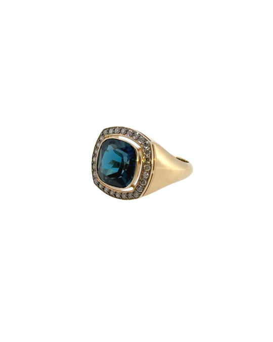 GOLD LONDON TOPAZ AND DIAMOND RING