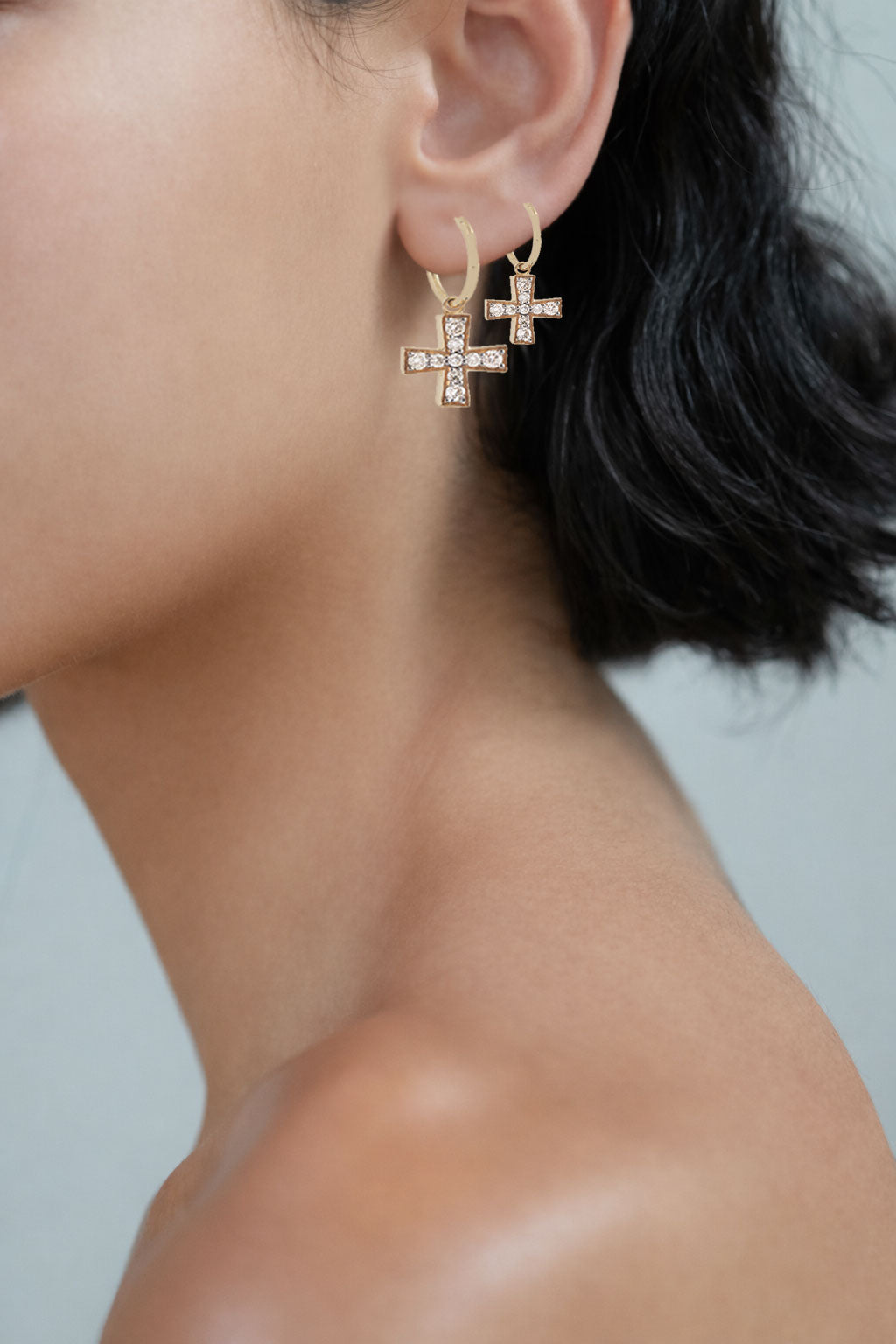 DIAMOND GOLD CROSS EARRING
