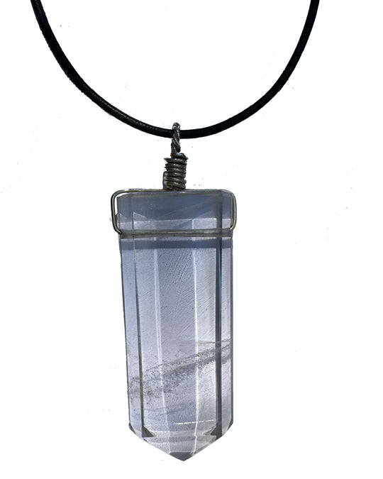 QUARTZ CRYSTAL PENDANT NECKLACE