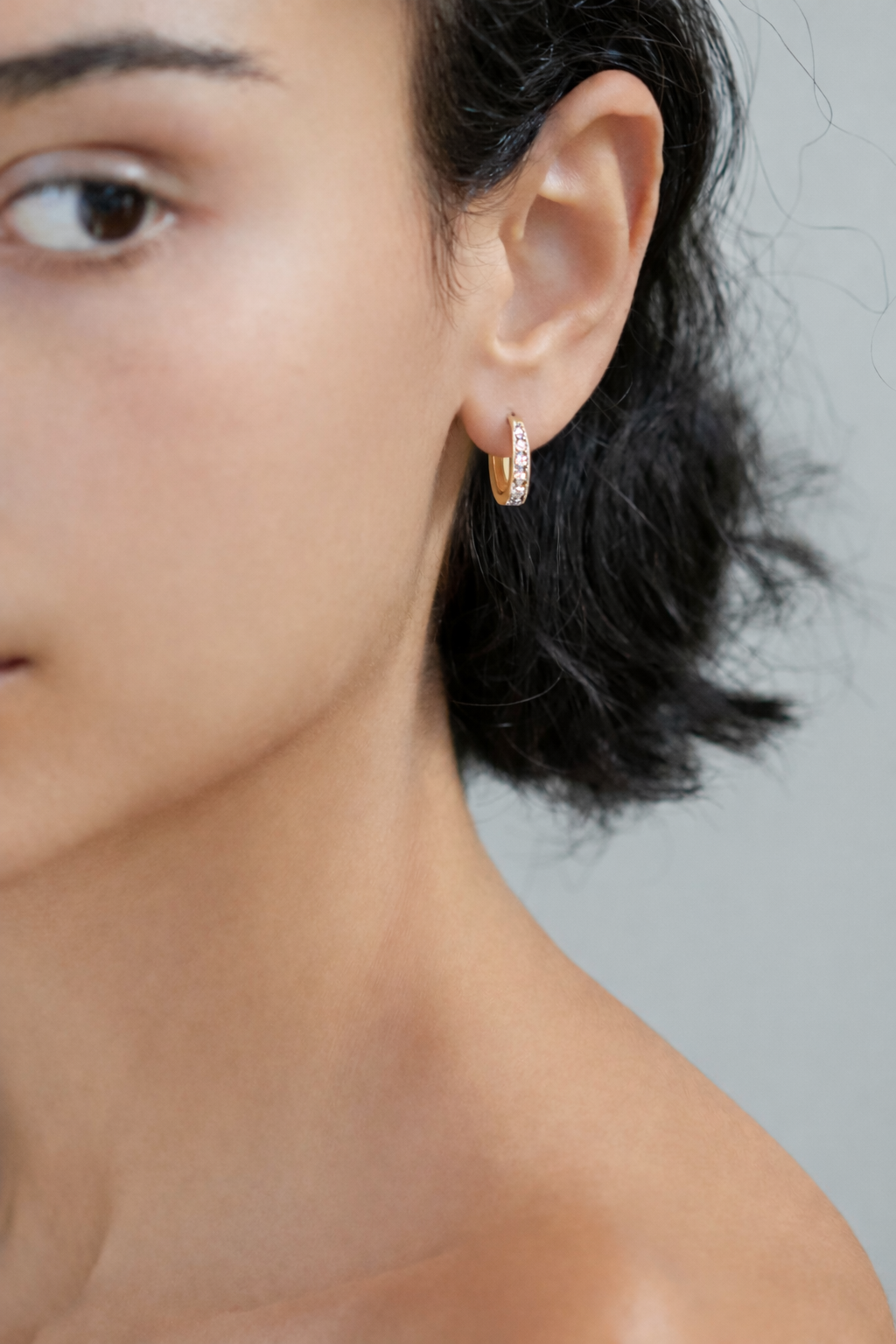 DIAMOND GOLD HOOP EARRING