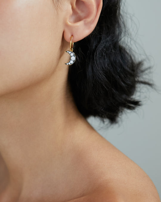MOON EARRING