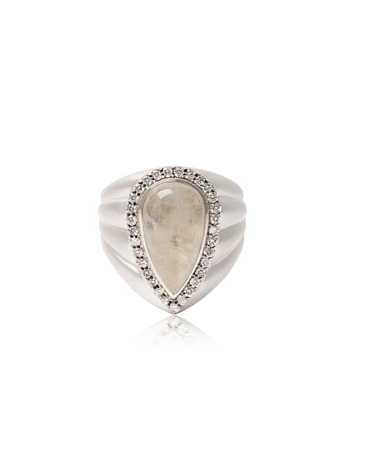 CABOCHON RAINBOW MOONSTONE & PAVE DIAMOND RING